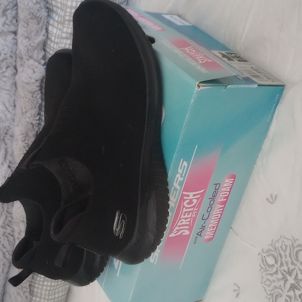 Women's Skechers slip ons
